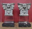 Paar Buchstützen "korinthische Säulen"