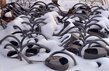 Foto Gießkannen im Schnee